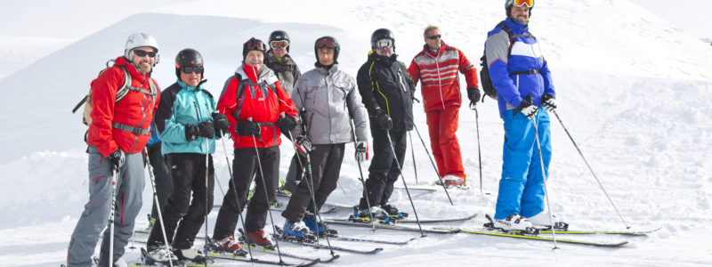 groupe de skieurs